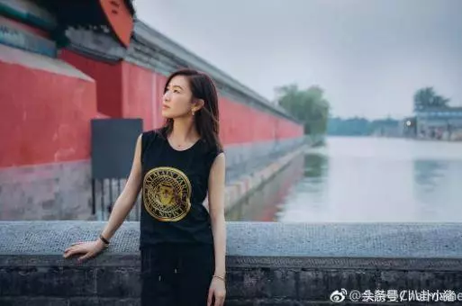 延禧攻略的妃子和宮女,現代裝大PK,青蓮陸晚晚真的炒雞好看了