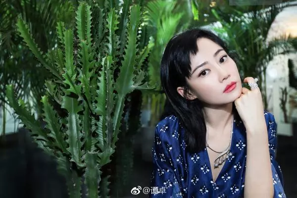 延禧攻略的妃子和宮女,現代裝大PK,青蓮陸晚晚真的炒雞好看了