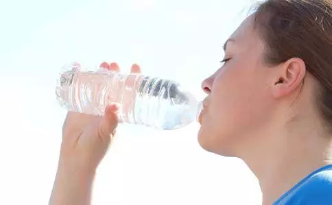 喝水也有大學問!這3個時間喝的是「瘦身」水,早知道早瘦!