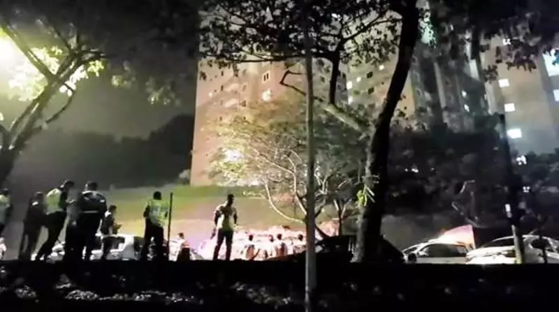 隆市公寓外山坡土崩,幸無人傷亡