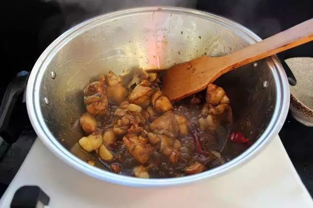 正宗的「三杯雞」竟然這樣簡單,你確定不來一口?
