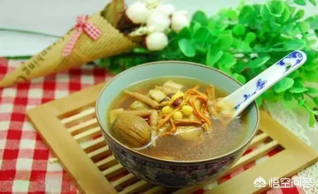 蟲草花的功效:有補肺腎、止咳嗽、益虛損、養精氣之功能,蟲草花怎麼做起來好吃?