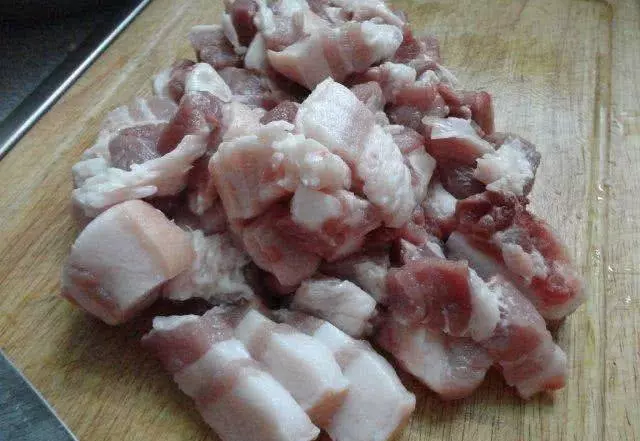 紅燒肉中加入「它」,肥而不膩,美味還下飯,天天吃都不夠!