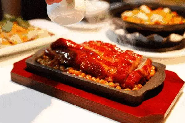 40年做「叉燒肉」的秘方,用好這「一碗料」,比飯店的還好吃!