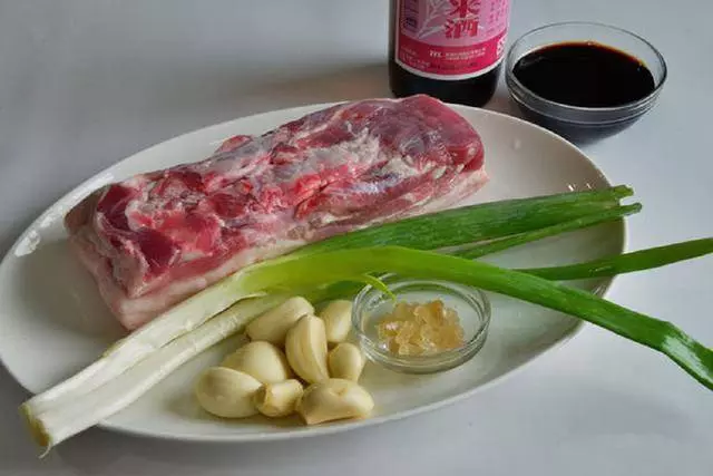 這菜做得比紅燒肉還要好吃,開胃還下飯