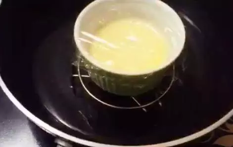 媽媽做的蒸蛋糕好吃不上火,最主要的是非常好做,適合新手哦!