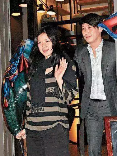 樂基兒四年敗光黎明7.5億,離婚5年後再嫁愛情,如今近照曝光成這樣,網友:黎明的眼光真獨特啊