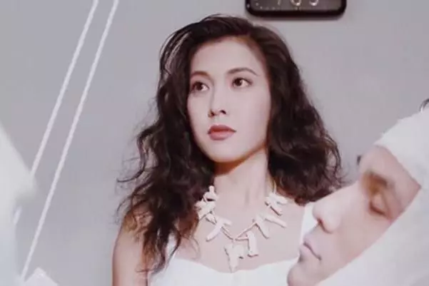 最美的紫衫龍王,與影帝痴愛8年,50歲的美魔女和周慧敏齊名