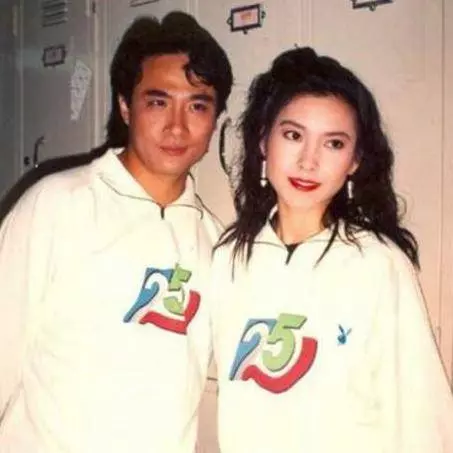 最美的紫衫龍王,與影帝痴愛8年,50歲的美魔女和周慧敏齊名