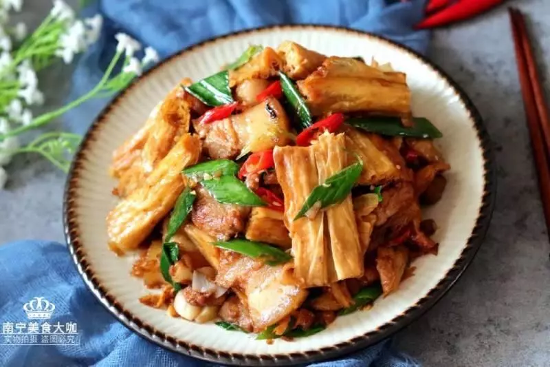 五花肉和這食材一起燒,鮮香下飯,油而不膩,吃一次就上癮一輩子