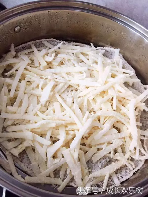 你想不到的土豆新吃法,香辣軟糯,全家都愛