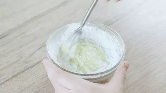 只用1個雞蛋+1杯酸奶,就完成一盤甜點