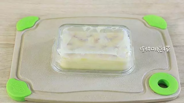 只用1個雞蛋+1杯酸奶,就完成一盤甜點