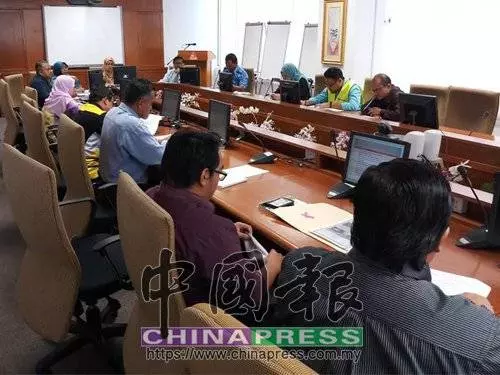 夠力!教育部訓練學院發生嚴重山崩,整條路都不見了!