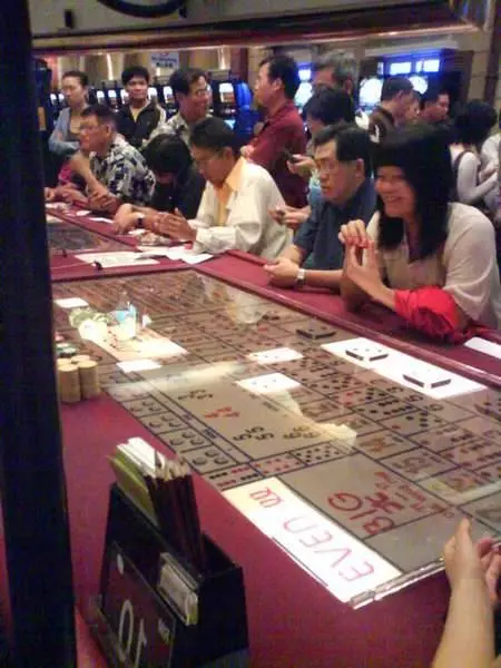 大馬一網友在雲頂賭場贏了幾千塊錢,高興之餘還拍下了這些照片~