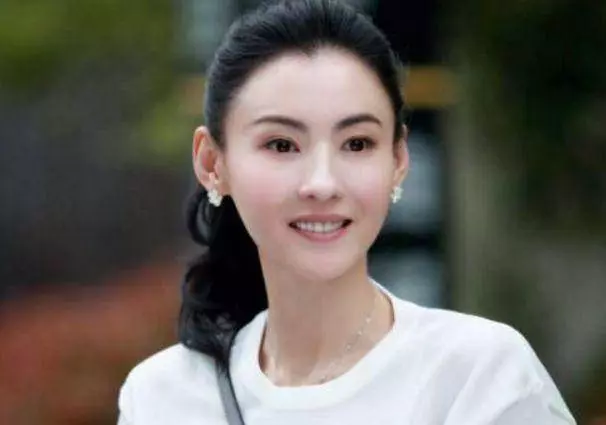 張柏芝首曬男友照,顏值慘遭謝霆鋒秒殺,她只一句受到粉絲力捧