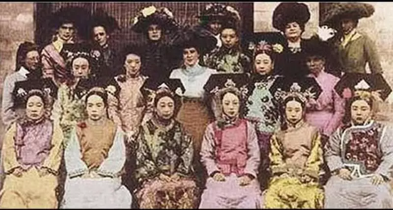 《如懿傳》、《延禧攻略》顏值騙很大 真實版「清朝宮廷照」大揭秘