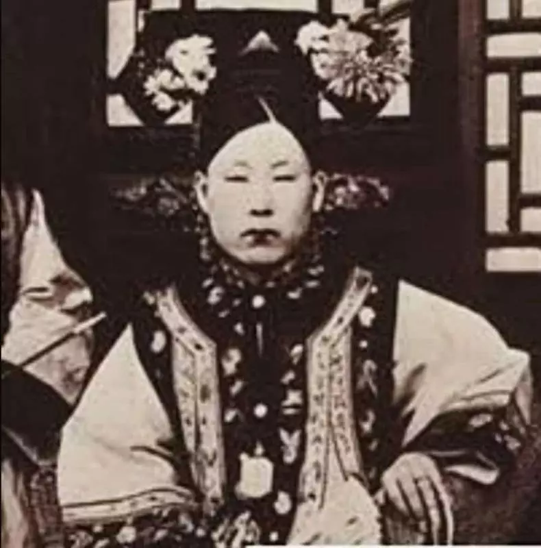 《如懿傳》、《延禧攻略》顏值騙很大 真實版「清朝宮廷照」大揭秘