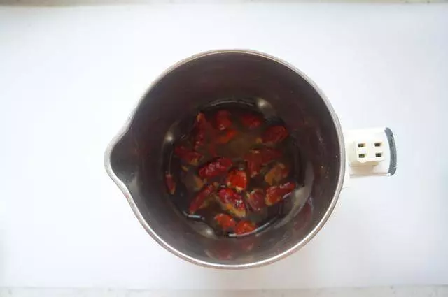 濕氣讓肚子越來越大,想要消除大肚腩,多喝這7種祛濕茶!