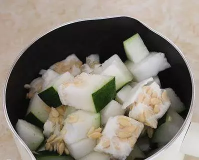 百年老店的古早味冬瓜茶,只需2種食材,利尿消腫,7天瘦5斤,原來秘訣這麼簡單!