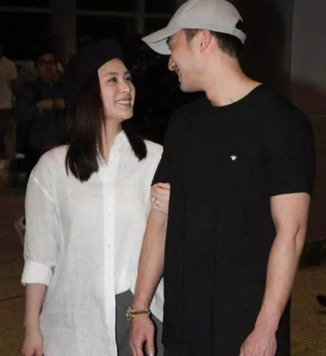 阿嬌婚後首次開唱!身材卻是「胖若兩人」,網友:我以為是張惠妹