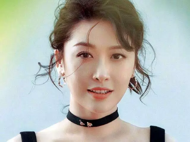 她唯一逃脫陳冠希魔咒的前女友,今靠實力打出一個漂亮的翻身仗