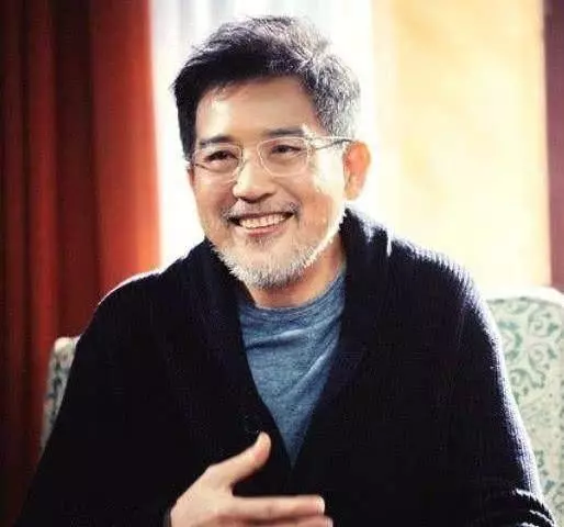 72歲的秦漢和81歲的謝賢照,網友:帥酷了一輩子