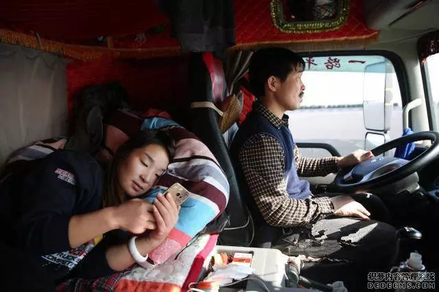 90後美女大貨車司機,安全行駛60萬公里,常年吃藥至今單身!