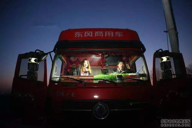 90後美女大貨車司機,安全行駛60萬公里,常年吃藥至今單身!
