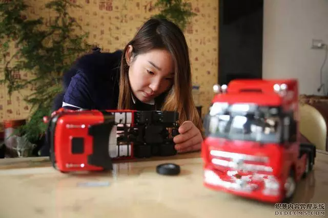 90後美女大貨車司機,安全行駛60萬公里,常年吃藥至今單身!
