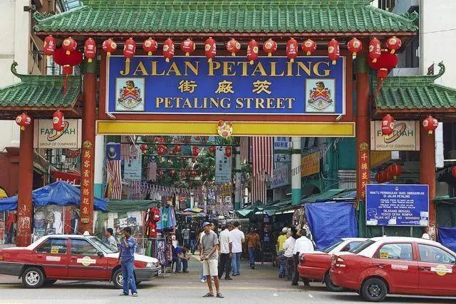在中國人眼中,馬來西亞比新加坡好太多了! -