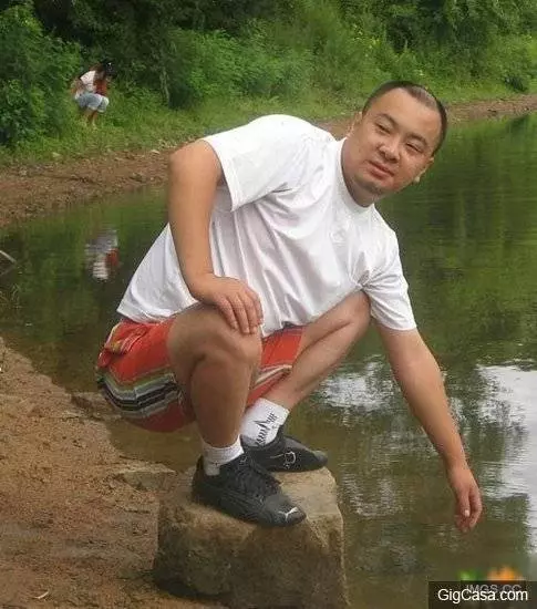 「幫我把女友P得sexy一點」就說了不要叫網友P圖最後一張快笑死了
