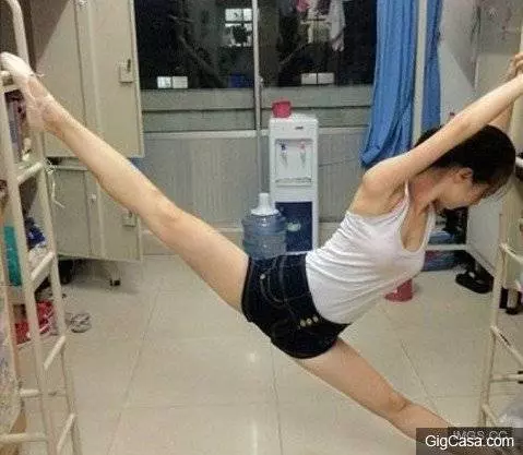 「幫我把女友P得sexy一點」就說了不要叫網友P圖最後一張快笑死了