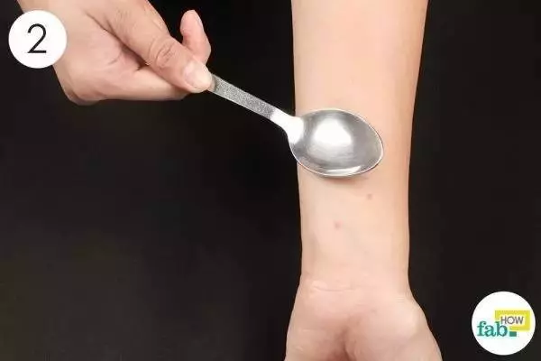 被蚊子咬了又癢又難受教你簡單一招,不用藥,1分鐘快速止癢