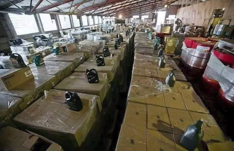 大馬驚現大量黑心滑機油大家換黑油的時候千萬要小心,有這4種特徵的滑機油你一定不能買