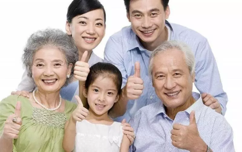 這些收據不要丟掉收起來明年可以拿來扣稅