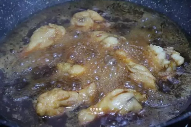 雞腿的新做法,香嫩多汁又入味,大家一定要試試,讓你越啃越上癮