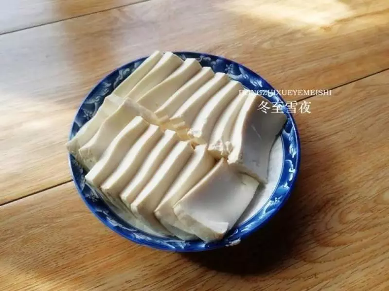 這個豆腐的做法,你一定沒吃過,又香又嫩,做法特簡單一看就會