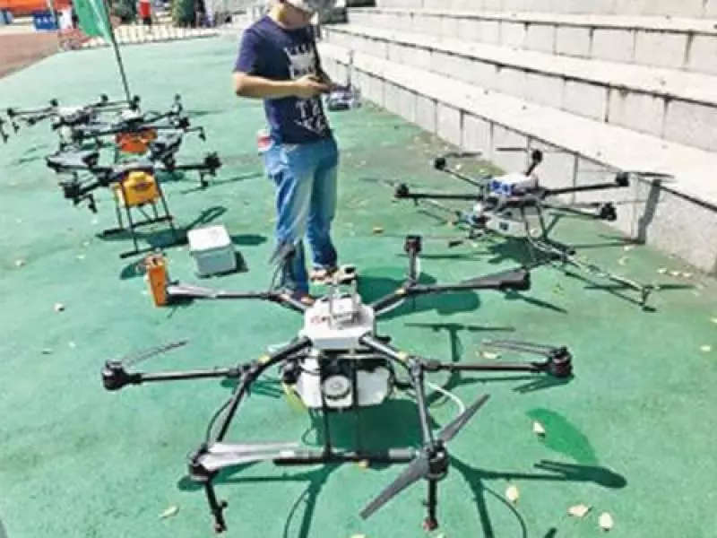 騎電動摩哆撞上無人機 女子頭破尾指斷陷昏迷