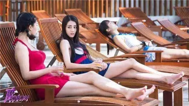 楊冪的腿,Baby的腿,趙麗穎的腿,都敵不過她的「筷子腿」