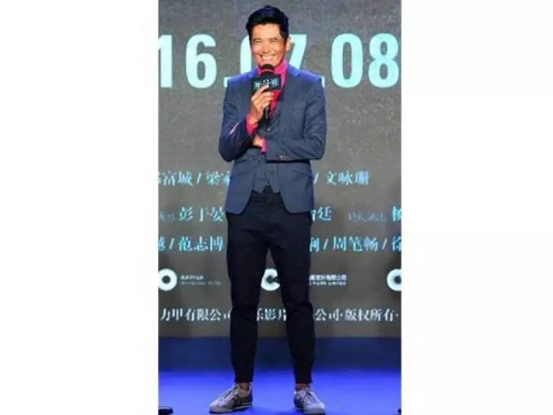 63歲周潤發示範時尚穿搭