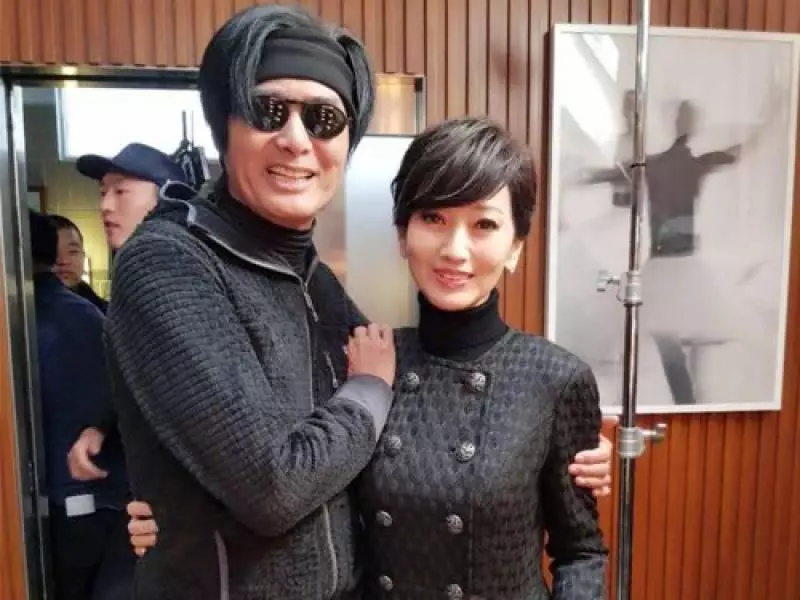 63歲周潤發示範時尚穿搭
