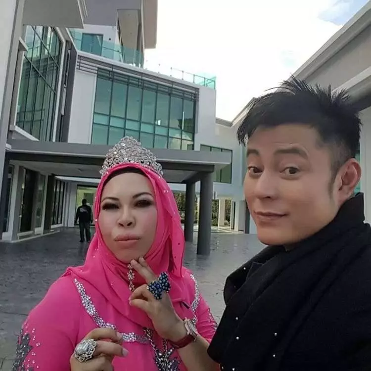 她當了12年怡保培南華小的老師,毅然辭職,用1萬令吉創業,如今擁有17棟別墅20輛豪車發家致富只靠它