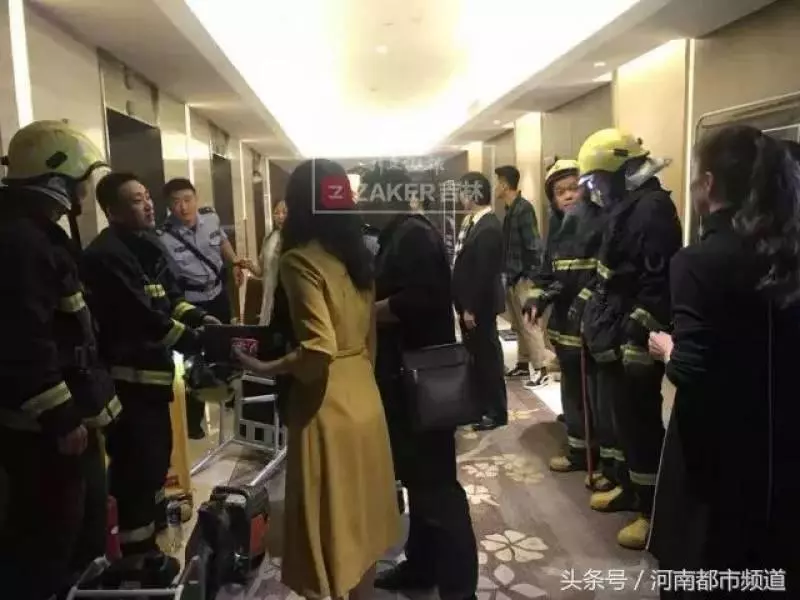 新郎從1樓去17樓接新娘,被困電梯100分鐘酒店回應……