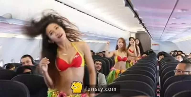 史上最火*辣*美麗的空姐制服~~我們一起來看看吧