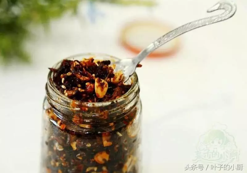 香菇的另類做法:比老乾媽好吃,比牛肉乾搶手下飯下酒配面配粥