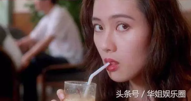 52歲李麗珍和20歲女兒近照被拍到,竟然比媽咪還漂亮,怪不得被網友稱為「最美星二代」