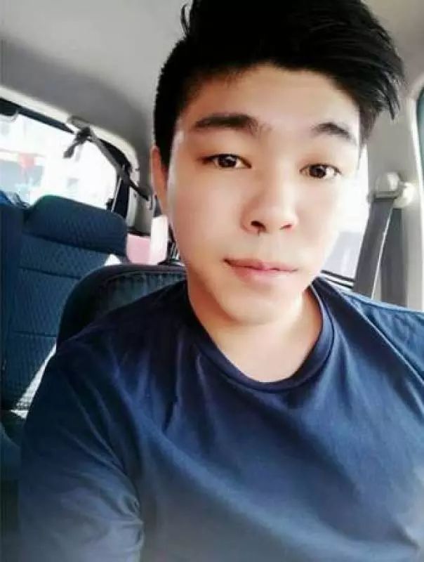 最新轟動 遭搶車後追殺 華青臥屍後巷,死因可能與死者工作有關