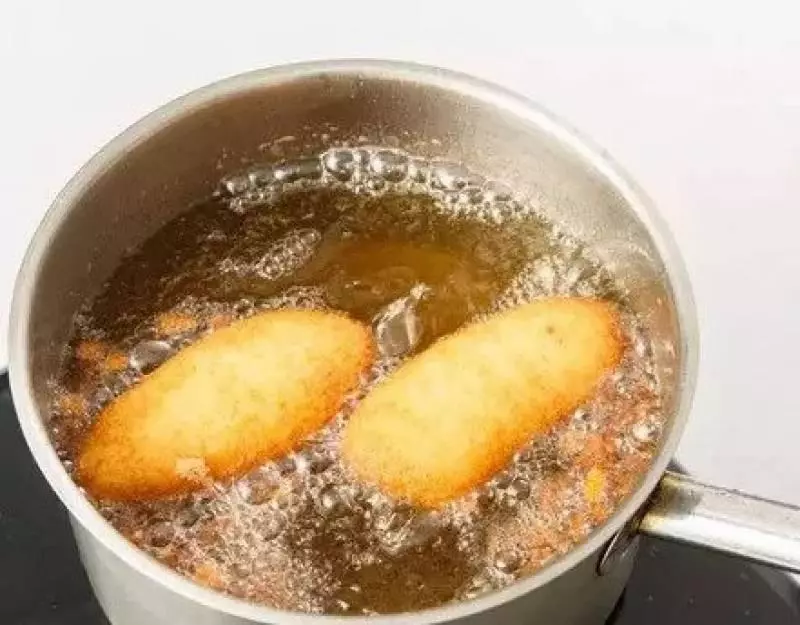 這份早餐咖喱包,一口氣吃3個都不夠酥脆好吃極了