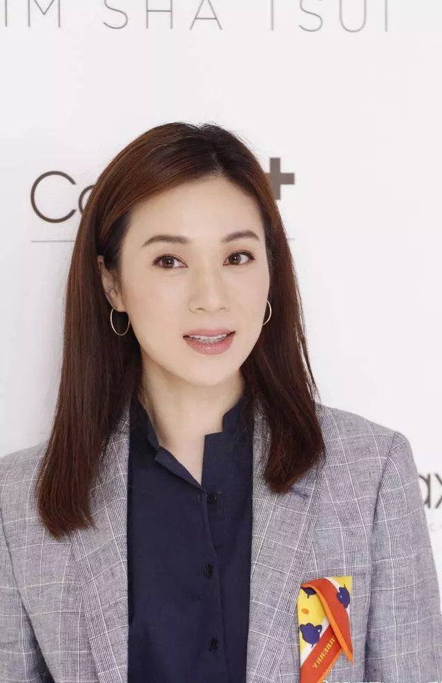 48歲張可頤近照似少女,當紅患病隱退, 現主演劉德華監製港劇